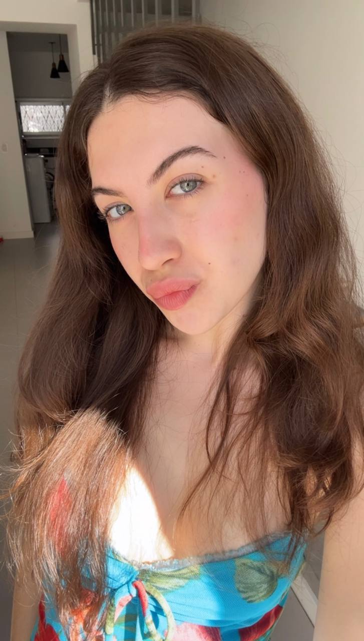 Nude girl Amber in Quezon City