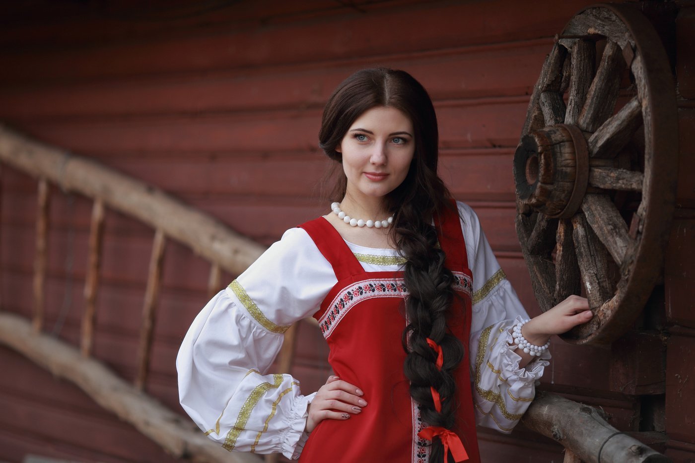Girls in Slavic costumes’s look of the day — catch her live in Quezon City